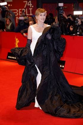 Sharon Stone bei der Ankunft zur Goldenen Ehrenbaer Gala im Rahmen der 74. Berlinale International Film Festival am 20.02.2024 in Berlin Berlinale 2024- Goldener Eherenbaer Gala fuer Martin Scorsese