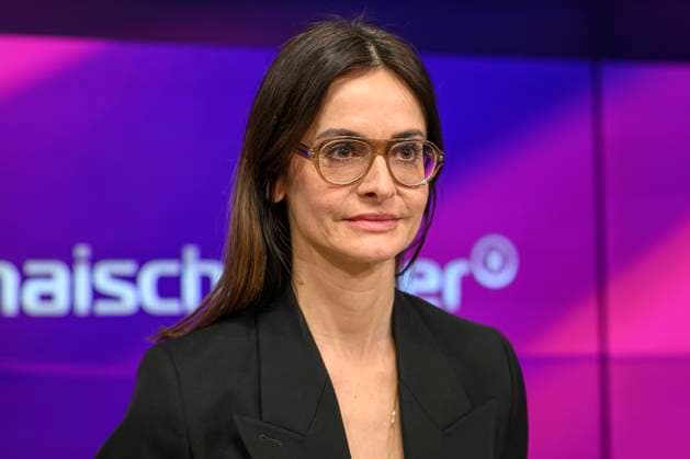 News Themen der Woche KW08 News Bilder des Tages Iris Sayram (ARD-Hauptstadtstudio), zu Gast bei - maischberger, Polittalk, TV, Format, mit Moderatorin - Sandra Maischberger, Das Erste, 20.02. 2024, Foto: HMB Media Uwe Koch *** Iris Sayram ARD Hauptstadtstudio , guest on maischberger, Polittalk, TV, format, with presenter Sandra Maischberger, Das Erste, 20 02 2024, Photo HMB Media Uwe Koch Copyright: HMBxMedia UwexKoch