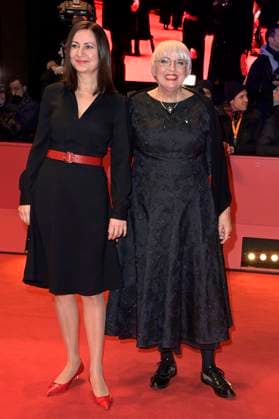 Iliana Iwanowa Iliana Ivanova und Claudia Roth bei der Verleihung des Goldenen Ehrenbären an Martin Scorsese auf der Berlinale 2024 74. Internationale Filmfestspiele Berlin im Berlinale Palast. Berlin, 20.02.2024