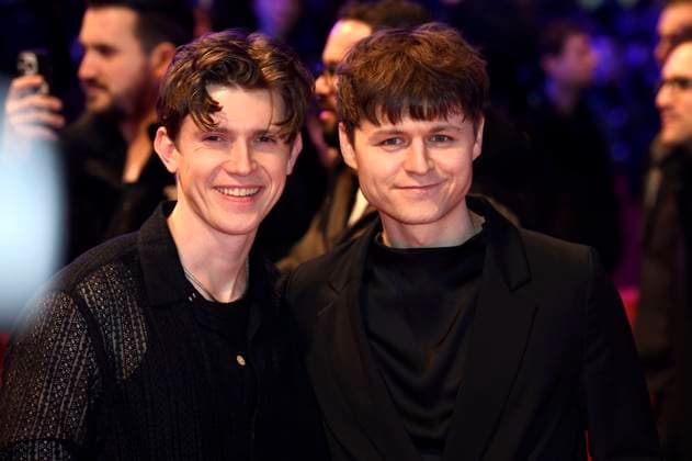 Tom Böttcher und Lennart Betzgen bei der Verleihung des Goldenen Ehrenbären an Martin Scorsese auf der Berlinale 2024 74. Internationale Filmfestspiele Berlin im Berlinale Palast. Berlin, 20.02.2024