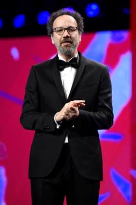 Carlo Chatrian bei der Verleihung des Goldenen Ehrenbären an Martin Scorsese auf der Berlinale 2024 74. Internationale Filmfestspiele Berlin im Berlinale Palast. Berlin, 20.02.2024