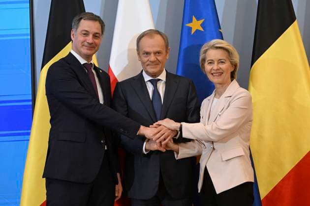 News Bilder des Tages Alexander De Croo and Ursula von der Leyen to Poland and Ukraine (Day 1) WARSAW, POLAND - FEBRUARY 23 : Belgian PM Alexander De Croo and the President of the European Commission Ursula von der Leyen to Poland and Ukraine - Plenary meeting with the Polish PM Donald Tusk , on February 23, 2024 in Warsaw, Poland, 23 02 2024 Warsaw Poland  Copyright: xDidierxLebrunx