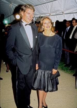 Christopher Reeve and Dana Morosini Arrive for AFI Gala Actor Christopher Reeve and his girlfriend Dana Morosini arrive for the American Film Institute (AFI) Gala in Washington, DC on September 26, 1989. Credit: Ron Sachs CNP Washington District of Columbia United States of America EDITORIAL USE ONLY Copyright: xx RonxSachsx cnpphotos057170