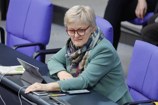 Renate Künast, B 90 Grüne, Deutschland, Berlin, Reichstag, 23. Februar 2024 (155. Sitzung), Änderung des Onlinezugangsgesetzes *** Renate Künast, B 90 Greens, Germany, Berlin, Reichstag, February 23, 2024 155th session , Amendment to the Online Access Act