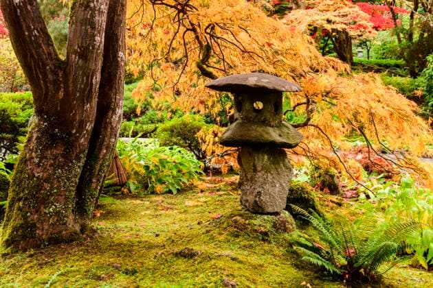 A Japanese lantern in the Japanese Garden at Butchart Gardens in Victoria, British Columbia. NA  Copyright: x2019xDavexBlackeyxPhotographyx 1990-17866380