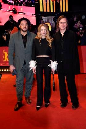 Ronald Zehrfeld, Lilith Stangenberg und Lars Eidinger bei der Closing Ceremony mit Preisverleihung auf der Berlinale 2024 74. Internationale Filmfestspiele Berlin im Berlinale Palast. Berlin, 24.02.2024