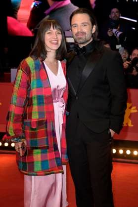 Sebastian Stan mit Begleitung bei der Closing Ceremony mit Preisverleihung auf der Berlinale 2024 74. Internationale Filmfestspiele Berlin im Berlinale Palast. Berlin, 24.02.2024
