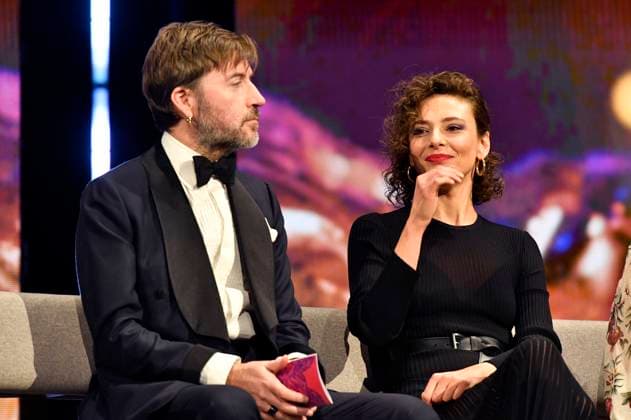 Albert Serra und Jasmine Trinca bei der Closing Ceremony mit Preisverleihung auf der Berlinale 2024 74. Internationale Filmfestspiele Berlin im Berlinale Palast. Berlin, 24.02.2024