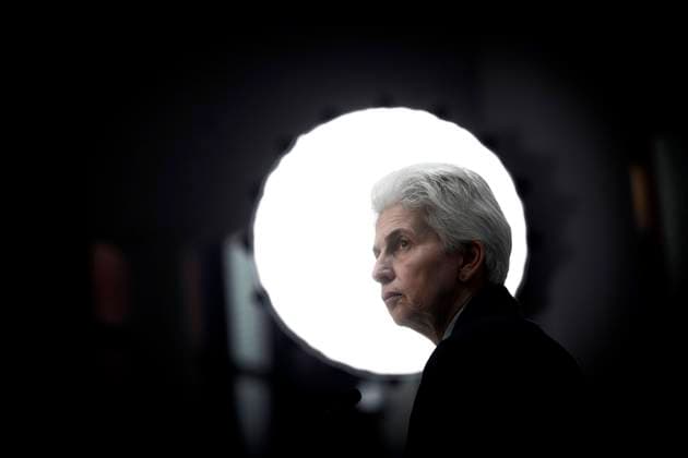 Marie-Agnes Strack-Zimmermann DEU, Deutschland, Germany, Berlin, 19.02.2024 Im Gegenlicht : Silhouette von Marie-Agnes Strack-Zimmermann , Spitzenkandidatin der FDP fuer die Europawahl , waehrend der Prerssekonferenz der FDP mit dem Generalsekretaer der FDP in Berlin Deutschland. en: In the backlight: Silhouette of Marie-Agnes Strack-Zimmermann , top candidate of the FDP for the European elections, during the press conference of the FDP with the general secretary of the FDP in Berlin Germany *** Marie Agnes Strack Zimmermann DEU, Deutschland, Germany, Berlin, 19 02 2024 In the backlight Silhouette of Marie Agnes Strack Zimmermann , top candidate of the FDP for the European elections, during the press conference of the FDP with the genera
