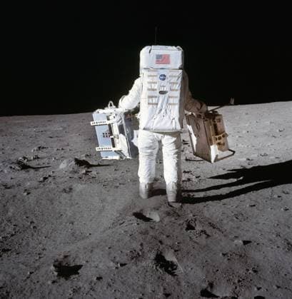RECORD DATE NOT STATED American astronaut Edwin E. Aldrin Jr., lunar module pilot, moving toward position to deploy two components of Early Apollo Scientific Experiments Package (EASEP) on lunar surface during Apollo 11 extravehicular activity, Johnson Space Center, NASA , July 20, 1969 American astronaut Edwin E. Aldrin Jr., lunar module pilot, moving toward position to deploy two components of Early Apollo Scientific Experiments Package (EASEP) on lunar surface during Apollo 11 extravehicular activity, Johnson Space Center, NASA , July 20, 1969. Copyright: 1010_03_ghi-circa12421