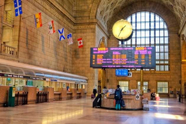 Union Station with provincial flags, Toronto, Ontario, Canada  Copyright: x AllxCanadaxPhotosx 1990-18938