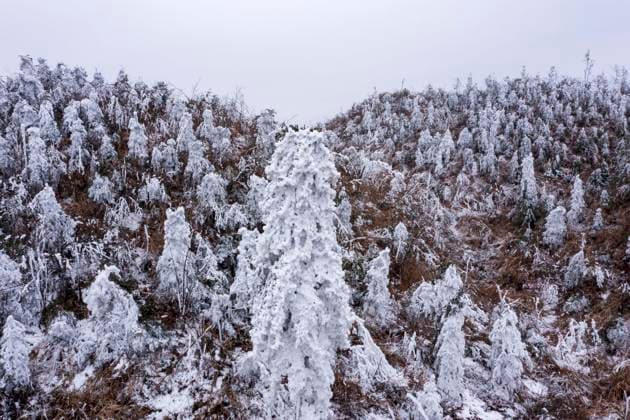 Creative Highlights World Rime An aerial photo is showing rime at Dangshang Mountain in Congjiang County, Southwest China s Guizhou Province, on February 27, 2024. Congjiang Guizhou China  Copyright: xCFOTOx originalFilename: cfoto-rime240228_npL2W.jpg