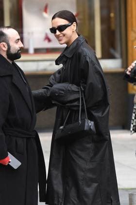 Irina Shayk apercue Place VendÃ me lors de la Fashion Week prÃªt-Ã -porter automne-hiver 2024 2025 Ã Paris Irina Shayk apercue Place VendÃ me lors de la Fashion Week prÃªt-Ã -porter automne-hiver 2024 2025 Ã Paris, le 28 fÃ vrier 2024. Irina Shayk seen at Place VendÃ me during Fall-Winter 2024 2025 Ready-to-Wear Fashion Week in Paris, February 28, 2024. Paris France  Copyright: xAgence BestimagexAgence Bestimagex