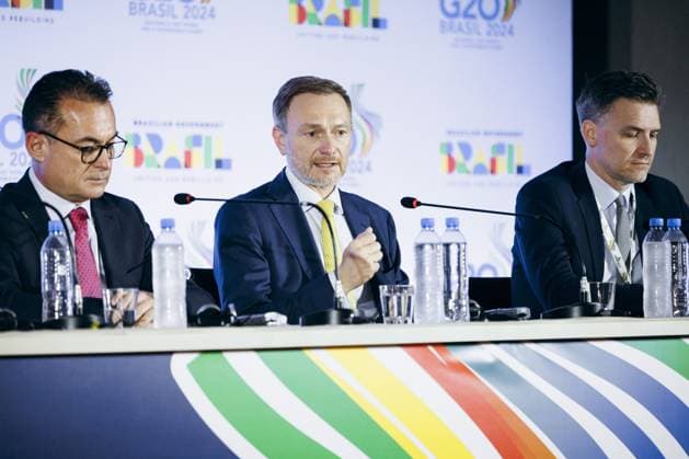 News Themen der Woche KW09 News Bilder des Tages Christian Lindner (FDP), Bundesminister der Finanzen, und Joachim Nagel, Praesident der Deutschen Bundesbank geben eine Pressekonferenz im Rahmen des G20, G7 Finanzminister und Notenbankgouverneure Summit 2024, in Sao Paulo, 29.02.2024. Fotografiert im Auftrag des Bundesministerium der Finanzen (BMF) Sao Paulo Brasilien *** Christian Lindner FDP , Federal Minister of Finance, and Joachim Nagel, President of the Deutsche Bundesbank give a press conference during the G20, G7 Finance Ministers and Central Bank Governors Summit 2024, in Sao Paulo, 29 02 2024 Photographed on behalf of the Federal Ministry of Finance BMF Sao Paulo Brazil Copyright: xFelixxZahnx