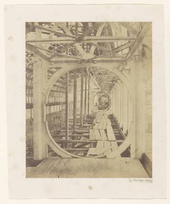 RECORD DATE NOT STATED View in the upper gallery of the Crystal Palace in Sydenham, Philip Henry Delamotte (attributed to), 1852 - 1854 photograph Sydenhampublisher: Great Britain photographic support. cardboard salted paper print scaffold (~ building activities) Crystal Palace. Sydenham Copyright: xpiemagsx rknbpie24122023-1040 !ACHTUNG AUFNAHMEDATUM GESCHÄTZT!