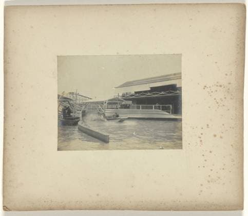 RECORD DATE NOT STATED Waterbaan with boats at the World Exhibition in St. Louis (Louisiana Purchase Exposition), 1904, Jan Schüller (Attributed to), 1904 photograph Waterbaan with boats at the World Exhibition in St. Louis (Louisiana Purchase Exposition), 1904. paper. cardboard gelatin silver print world fair, world exhibition Saint Louis Copyright: xpiemagsx rknbpie24122023-8796 !ACHTUNG AUFNAHMEDATUM GESCHÄTZT!