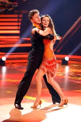 Ann-Kathrin Bendixen mit Valentin Lusin in der ersten Live-Show der 17. Staffel der RTL-Tanzshow Let s Dance im MMC Coloneum. Köln, 01.03.2024