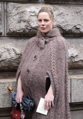 ArrivÃ es au dÃ filÃ Hermes mode femme automne hiver 2024-2025 a la Garde RÃ publicaine lors de la Fashion Week de Paris (PFW) Melissa George arrive au dÃ filÃ Hermes mode femme automne hiver 2024-2025 a la Garde RÃ publicaine lors de la Fashion Week de Paris (PFW) Ã Paris, France, le 2 Mars 2024. Denis Guignebourg Bestimage Arrivals - Hermes Womenswear Fall Winter 2024-2025 show as part of Paris Fashion Week on March 2, 2024 in Paris, France. Paris France  Copyright: xDenisxGuignebourgx xBestimagexDenisxGuignebourgx xBestimagex