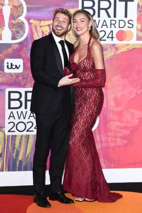 Zara McDermott und Sam Thompson bei der Verleihung der 44. BRIT Awards 2023 in der O2 Arena. London, 02.03.2024
