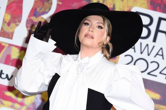 Ella Henderson bei der Verleihung der 44. BRIT Awards 2023 in der O2 Arena. London, 02.03.2024