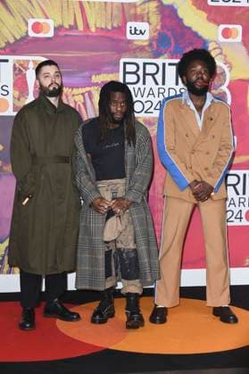 Graham ˜G™ Hastings, Kayus Bankole und Alloysious Massaquoi von Young Fathers bei der Verleihung der 44. BRIT Awards 2023 in der O2 Arena. London, 02.03.2024