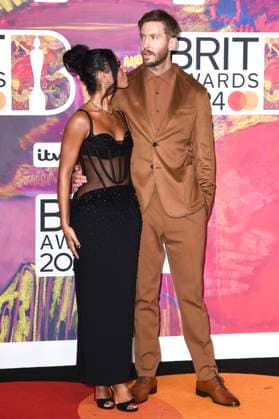 Vick Hope mit Ehemann Calvin Harris bei der Verleihung der 44. BRIT Awards 2023 in der O2 Arena. London, 02.03.2024