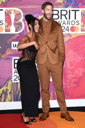 Vick Hope mit Ehemann Calvin Harris bei der Verleihung der 44. BRIT Awards 2023 in der O2 Arena. London, 02.03.2024
