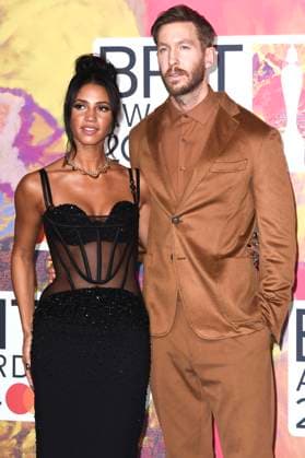 Vick Hope mit Ehemann Calvin Harris bei der Verleihung der 44. BRIT Awards 2023 in der O2 Arena. London, 02.03.2024