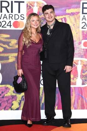 Anna Maynard und Harry Clark bei der Verleihung der 44. BRIT Awards 2023 in der O2 Arena. London, 02.03.2024