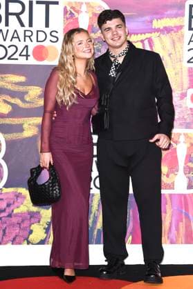 Anna Maynard und Harry Clark bei der Verleihung der 44. BRIT Awards 2023 in der O2 Arena. London, 02.03.2024
