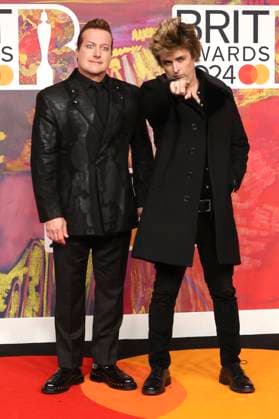Tre Cool und Billie Joe Armstrong von Green Day bei der Verleihung der 44. BRIT Awards 2023 in der O2 Arena. London, 02.03.2024