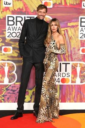 Peter Crouch mit Ehefrau Abbey Clancy bei der Verleihung der 44. BRIT Awards 2023 in der O2 Arena. London, 02.03.2024