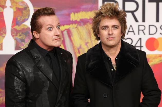 Tre Cool und Billie Joe Armstrong von Green Day bei der Verleihung der 44. BRIT Awards 2023 in der O2 Arena. London, 02.03.2024