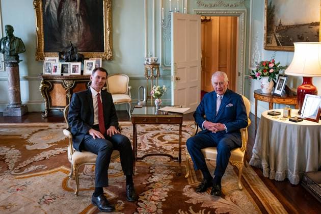 Entertainment Themen der Woche KW10 Entertainment Bilder des Tages . 05 03 2024. London, United Kingdom. KIng Charles III meets with UK Chancellor of the Exchequer Jeremy Hunt at Buckingham Palace in London.  xPoolx xi-Imagesx IIM-25036-0003