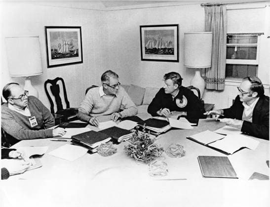 Egypt - Israel Summit at Camp David United States Secretary of State Cyrus Vance, left center, and National Security Advisor Zbigniew Brezezinski, right center, participate in a morning meeting of the American delegation at Camp David, near Thurmont, Maryland prior to their meeting on Thursday, September 14, 1978. The staff person at left is unidentified, Bibb Quant, a National Security staff member is at right..Credit: White House via CNP Thurmont Maryland United States of America EDITORIAL USE ONLY Copyright: xx WA-6052 WhitexHousex cnpphotos119850