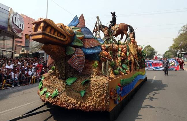 EUM20190505NAC24.JPG PUEBLA, Pue. Anniversary Aniversario-Batalla de Puebla.- 5 de mayo de 2019. Aspectos del desfile conmemorativo por el 157 aniversario de la Batalla de Puebla, en el que participan militares, escuelas y sociedad civil. Foto: Agencia EL UNIVERSAL EELG EDITORIAL USE ONLY