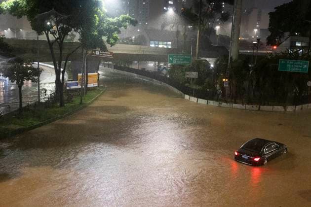 News Themen der Woche KW10 News Bilder des Tages Flooding In The Central Region Of The City Of Sao Paulo, Brazil Heavy rain is flooding several streets in the central region of Sao Paulo, leaving people stranded in Sao Paulo, Brazil, on March 5, 2024. Sao Paulo Brazil  Copyright: xFotoRuax originalFilename: agency-flooding240305_npbWI.jpg