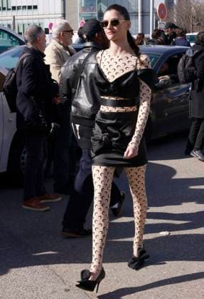 ArrivÃ es au dÃ filÃ de mode Marine Serre collection femme automne hiver 2024-2025 Ã Paris (PFW) Adam Katz Sinding - ArrivÃ es au dÃ filÃ de mode Femmes prÃªt-Ã -porter automne-hiver 2024 2025 Marine Serre lors de la fashion week de Paris. Le 4 mars 2024 Christophe Aubert via Bestimage Arrivals at the Women PAP F W 2024 2025 Marine Serre fashion show in Paris. On March 4, 2024 Paris France  Copyright: xChristophexAubertxviaxBestimagexChristophexAubertxviaxBestimagex