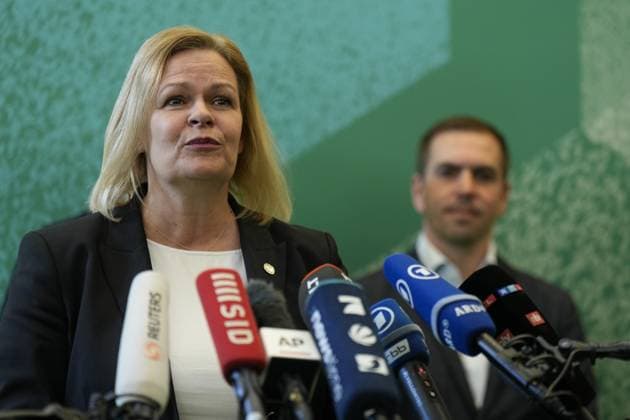 100 Tage vor dem Anpfiff der UEFA EURO 2024 100 Tage vor dem Anpfiff der UEFA EURO 2024 lädt Sport- und Innenministerin Nancy Faeser zum Countdown Event in das Bundesministerium des Innern und für Heimat ein. Mit DFB-Sportdirektor Rudi Völler, Turnierdirektor der UEFA EURO 2024 Philipp Lahm und Turnierbotschafterin Celia äaöic Berlin Berlin GER