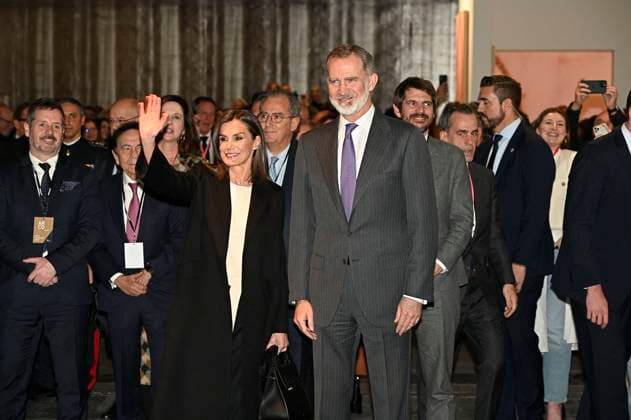 Entertainment Themen der Woche KW10 Entertainment Bilder des Tages Royals At The Inauguration Of ARCO Fair - Madrid Queen Letizia and King Felipe VI during the inauguration of the 23rd edition of ARCO, at Feria de Madrid IFEMA, on March 6, 2024, in Madrid (Spain). ARCO Madrid is Spain s International Contemporary Art Fair which, since its creation, has been one of the main platforms of the contemporary art market. This year it celebrates its 43rd edition with the Caribbean Sea as its central project. ARCO M adrid 2024 once again presents artistic contents with the General Program galleries, as the main axis of the Fair, selected by the Organizing Committee. Photo by Francisco Guerra Europa Press ABACAPRESS.COM Madrid Spain  Copyright: xEuropaxPress ABACAx