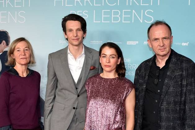 Regisseurin Judith Kaufmann, Sabin Tambrea, Henriette Confurius und Regisseur Georg Maas bei der Die Herrlichkeit des Lebens Film Premiere am 6.03.2024 in Berlin Die Herrlichkeit des Lebens Filmpremiere in Berlin