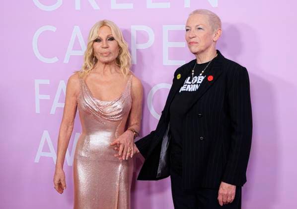 Bilder des Jahres 2024, Entertainment 03 März March 6, 2024, West Hollywood, California, USA: Donatella Versace and Annie Lennox at the green carpet of the Green Carpet Fashion Awards Wednesday March 6, 2024 at the 1 Hotel in West Hollywood, California JAVIER ROJAS PI West Hollywood USA - ZUMAp124 20240306_zaa_p124_054 Copyright: xJavierxRojasx
