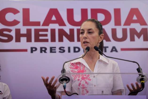 Claudia Sheinbaum in Querétaro, Mexico - 07 Mar 2024 Candidate Claudia Sheinbaum seen during a meeting with the media. During her first activity in the state, the presidential candidate for the Let s Keep Making History Coalition said that she will push for joint cabinets, Vicaria law, Olympia law in all states. Queretaro Mexico Copyright: xCesarxGomezx xSOPAxImagesx _EGR0601
