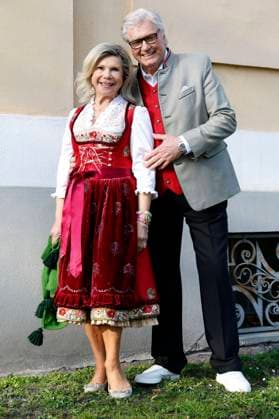 Marianne & Michael Hartl vor dem Konzert Könige der Volksmusik - Die Abschiedstour von Marianne & Michael in der Stadthalle. Zerbst, 07.03.2024