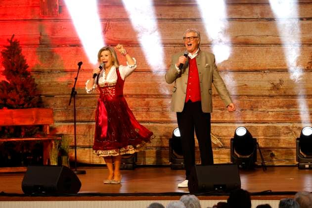 Marianne & Michael Hartl beim Konzert Könige der Volksmusik - Die Abschiedstour von Marianne & Michael in der Stadthalle. Zerbst, 07.03.2024
