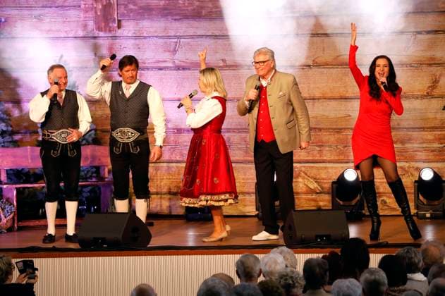 Die Ladiner, Marianne & Michael und Anita Hofmann beim Konzert Könige der Volksmusik - Die Abschiedstour von Marianne & Michael in der Stadthalle. Zerbst, 07.03.2024