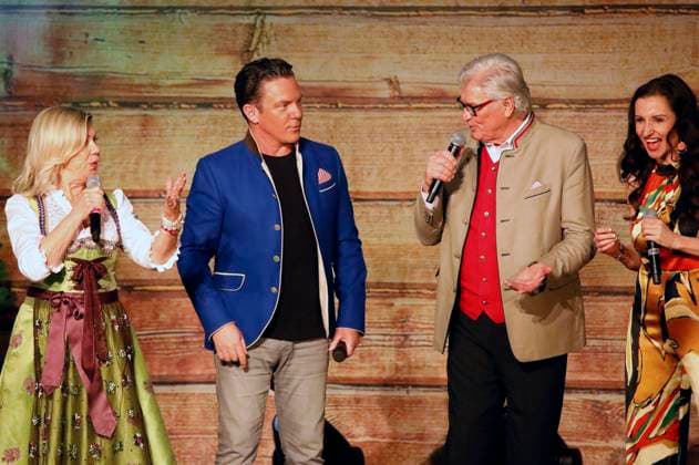 Marianne Hartl, Stefan Mross, Michael Hartl und Anita Hofmann beim Konzert Könige der Volksmusik - Die Abschiedstour von Marianne & Michael in der Stadthalle. Zerbst, 07.03.2024