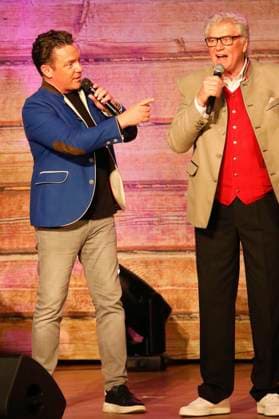 Stefan Mross und Michael Hartl beim Konzert Könige der Volksmusik - Die Abschiedstour von Marianne & Michael in der Stadthalle. Zerbst, 07.03.2024