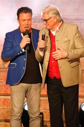 Stefan Mross und Michael Hartl beim Konzert Könige der Volksmusik - Die Abschiedstour von Marianne & Michael in der Stadthalle. Zerbst, 07.03.2024