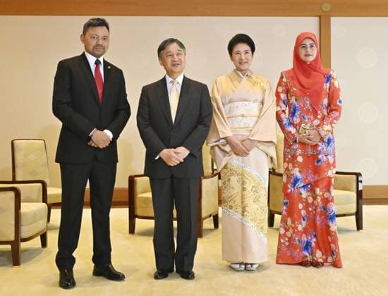 Entertainment Themen der Woche KW10 Entertainment Bilder des Tages Brunei royal couple in Tokyo (From L) Brunei s Crown Prince Haji Al-Muhtadee Billah, Japan s Emperor Naruhito, Empress Masako, and Brunei s Crown Princess Sarah pose for a photo at the Imperial Palace in Tokyo on March 8, 2024. (Pool photo)  A14AA0002573587P